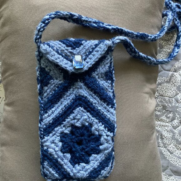 Granny Square Crochet Phone  Shoulder Bag - Hand crafted - Picture 6 of 14